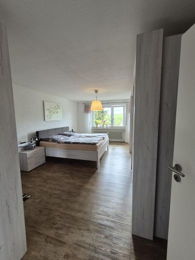 Außergewöhnliches Mehrfamilienhaus mit Aussicht und Ausblick – Schlafen EG