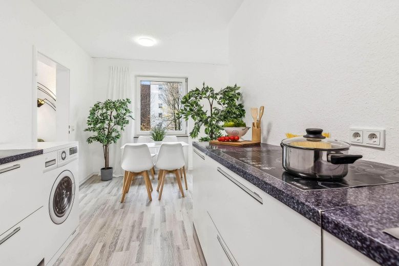 Helle und bezugsfertige Wohnung SB-Eschberg, provisionsfrei vom Eigentümer – Kochen