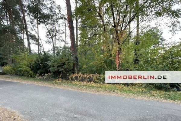 IMMOBERLIN.DE - Działka leśna pod zabudowę w bardzo bliskiej naturze lokalizacji