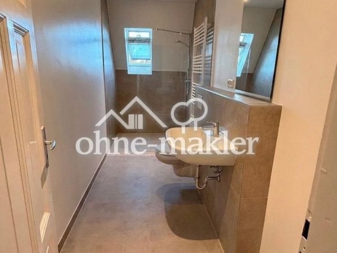 3.5-room apartment with new bathroom on Martinistraße - suitable for a shared apartment – Foto 1