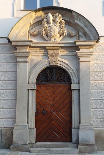 Abitare elegante in un ambiente esclusivo, centro storico di Passau – Eingangsportal