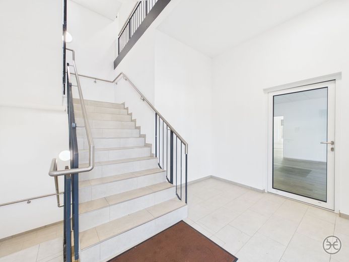 Bürofläche in Frequenzlage von Kreyenbrück // Erstbezug // Kreyenbrück // Oldenburg – Eden-Ehbrecht-Immobilien_Gewerbe_Bürofläche_Vermietung_011