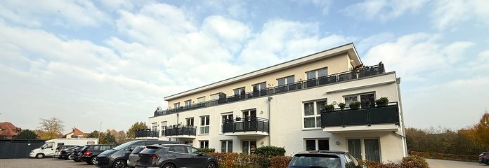 Außenansicht Parkplätze