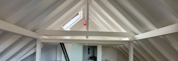 Moderna maisonette «Am Weinfass»: completamente ristrutturata con concetto abitativo flessibile – Helle DG-Ebene mit Empore 