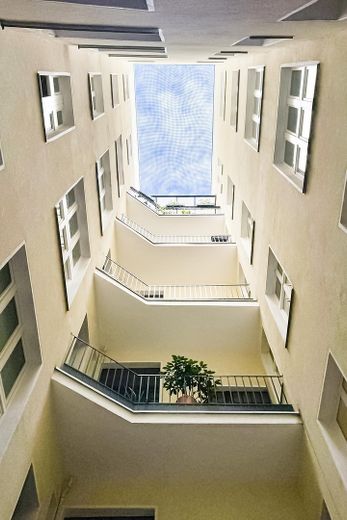 Aileler veya çiftler için geniş ve hayal gibi bir çatı dairesi – Fotoğraf 24