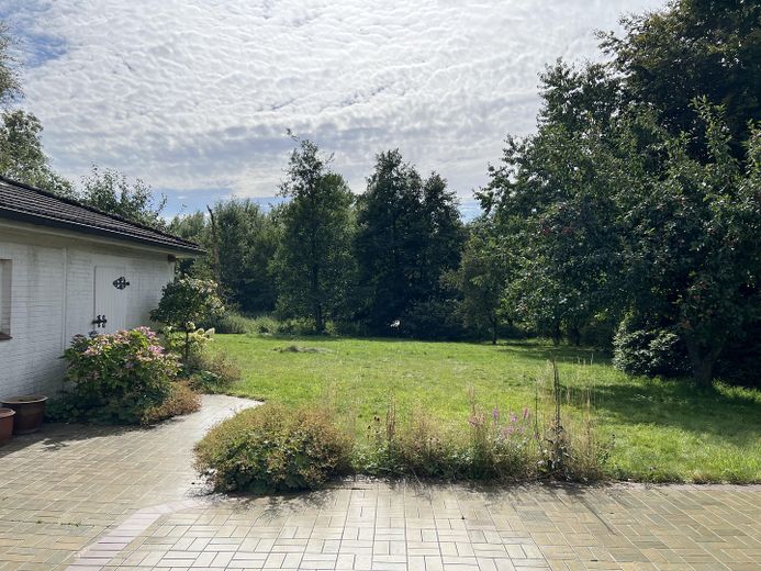 Terrasse mit Gartenblick
