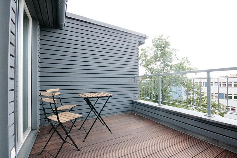 Sonniges Dachgeschoss im Bötzowviertel mit Fernsehturmblick – Terrasse
