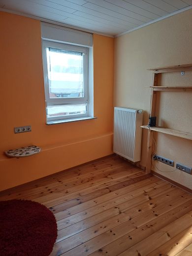 Einfamilienhaus in Kaiserslautern Erfenbach auf Eigentumsgrundstück, mit Anbau und Garten – Obergeschoss/Schlafzimmer 1