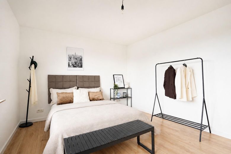 Erstbezug nach Sanierung - 2-Zimmer + neue Küche + Balkon + Garage – Schlafzimmer