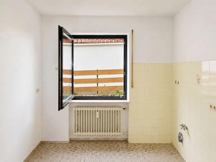 Zweifamilienhaus bezugsfrei – wert 201.000 €, ersteigerbar ab ca. 141.000 € (Termin 28.10.) – Foto 14