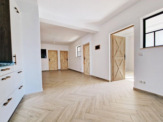EG Wohnung mit Terrasse | NACHHALTIGSTE Immobilie Wolfsburgs, Lehmbau, PV - Autarkie, Appsteuerung – Flur