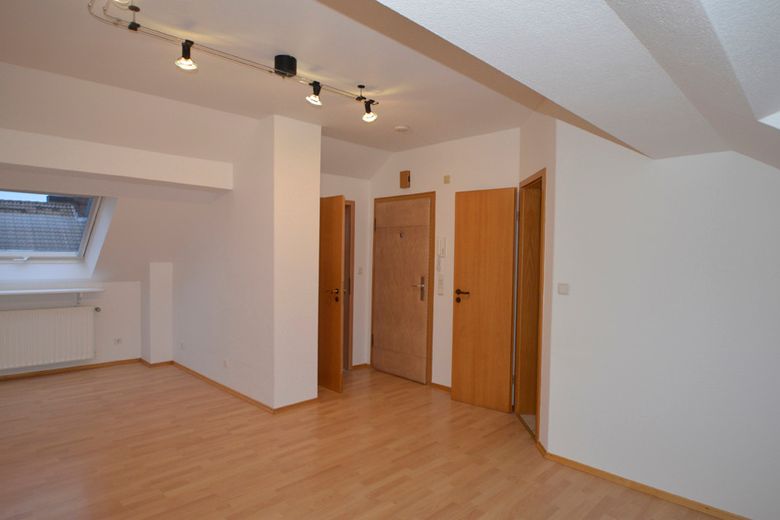 5 Zimmer Maisonett-Wohnung mit 2 Bädern und ca. 124 m² Wohnfläche im beliebten Langerfeld – Raum 2 oben