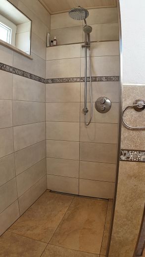 Begehbarer Dusche