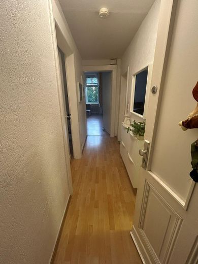 Praktisch geschnittene 3-Zimmer-Wohnung in verkehrsgünstiger Lage von OB-Lirich zu vermieten – Foto 4