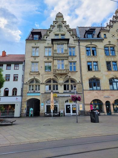 Arbeitsplatz direkt am Anger – Stecker rein und losarbeiten! – Ansicht von außen