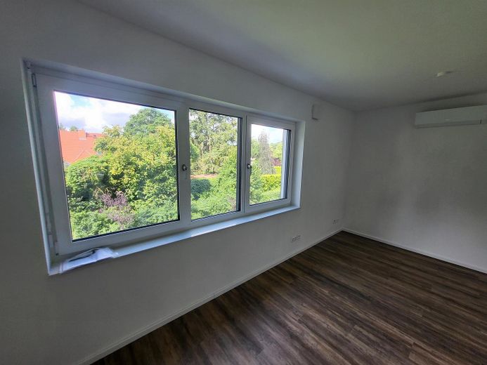 Citylage Falkensee - Doppelhaushälfte mit Dachterrasse für Selbstnutzer oder Anleger – फोटो 8
