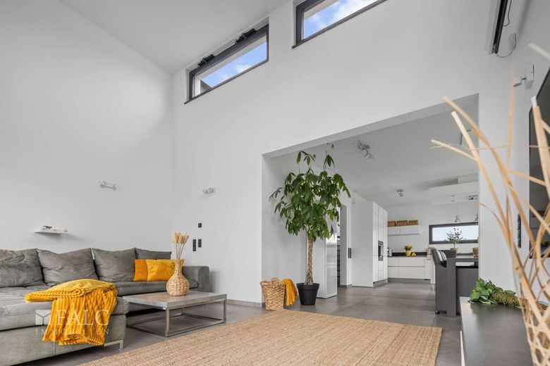 Moderne Villa mit Panorama! Feldrandlage pur! – Wohnbereich