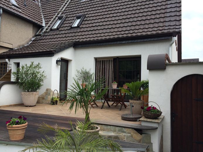 Gepflegte Doppelhaushälfte in Duisburg-Bergheim – Terrasse 1