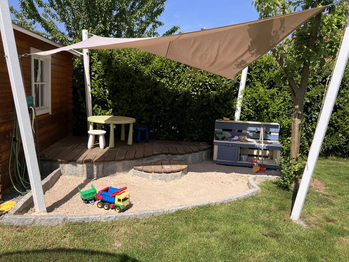 Modernes Einfamilienhaus mit Pool und Keller mit separatem Zugang – फोटो 9