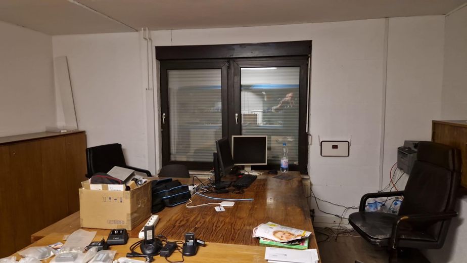 Ufficio, sala vendita, esercizio IT, studio, officina, magazzino – Haupt Büro b