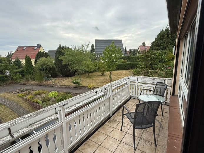 Casa unifamiliar con 1209qm de terreno y más de 250qm de superficie útil – Balkon