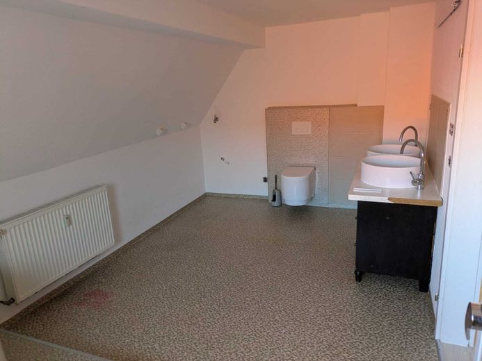 Gemünden nad Menem, gospodarstwo z wydzielonym mieszkaniem – Foto 15