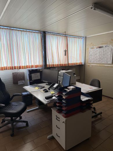 Gärtnerei in Burgau zu verkaufen oder vermieten – Büro