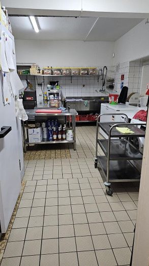 EG : Haus A  gr.Gewerbeküche 