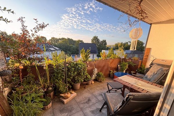 Appartement moderne et lumineux de 3,5 pièces datant de 2014 à Rheinberg, proche du centre