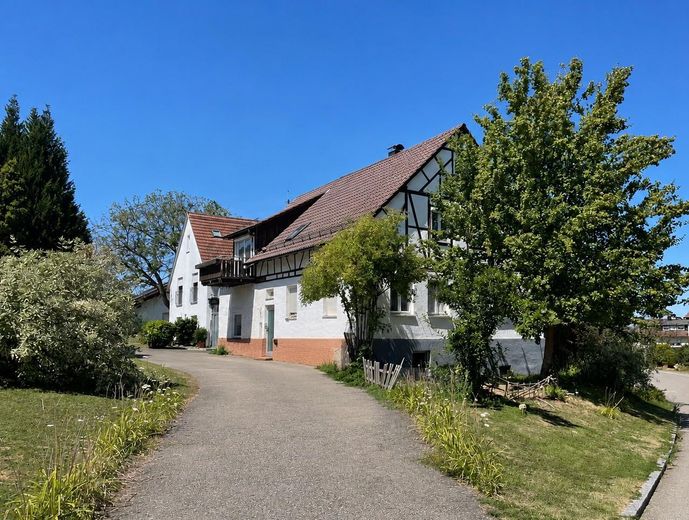 Ditzingen-Heimerdingen'de Eberdinger Weg 9 adresindeki konut binasının satışı – Vorderansicht