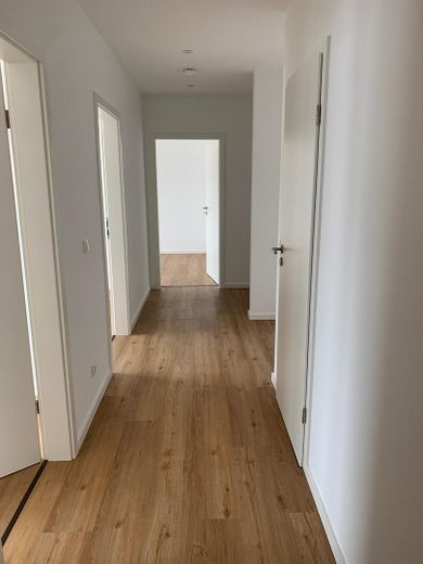 Esclusivo appartamento di 3 locali con ampia terrazza soleggiata e cucina componibile di alta qualità – Foto 5