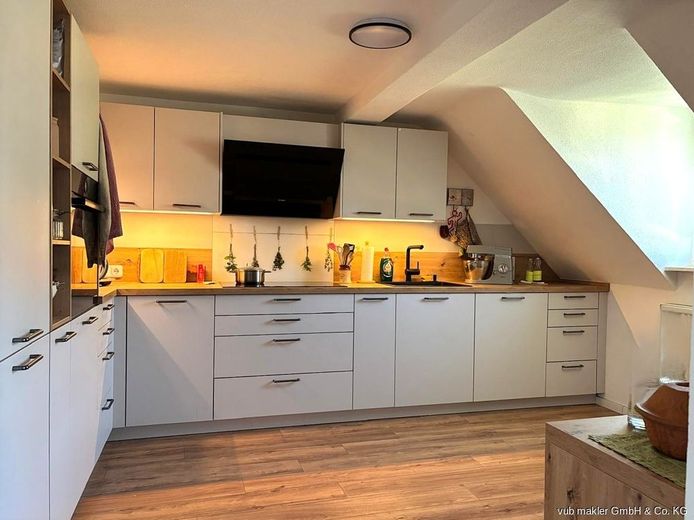 Viel Platz, starke Substanz und naturnahes Wohnen - Einfamilienhaus in Triebenreuth – VUB0002409-12