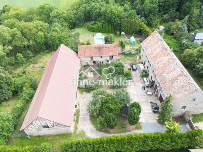 For sale: a lovingly renovated manor house 8 km from Weimar – Foto 1