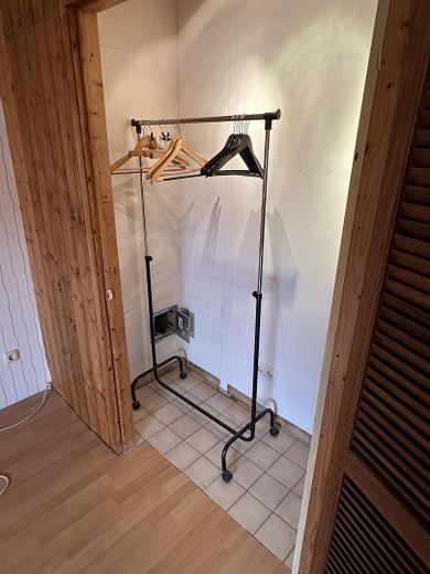 Großzügiges Reihenmittelhaus mit Kaminoption, Garage, Keller & Glasfaser in Kiel-Russee – DG großes Zimmer/Nische
