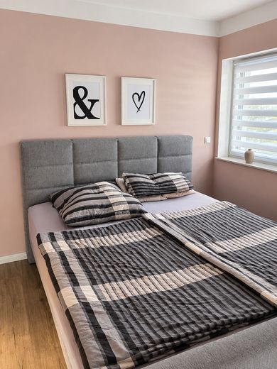 Moderne DHH in Wilhermsdorf – ca. 195 m² Gesamtfläche, Garten & Vollkeller – provisionsfrei – Schlaf/Kinderzimmer