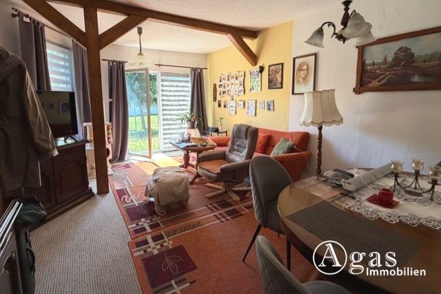 Bungalow auf großzügigem Grundstück und zusätzlichem Baupotenzial in begehrter Lage von Bergfelde – Wohnzimmer