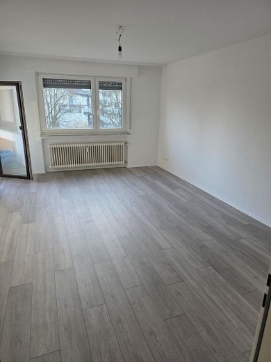 Renovierte 2-Zi-Whg in zentraler Lage von Frankfurt-Bergen Enkheim Stellplatz inklusive – Foto 4
