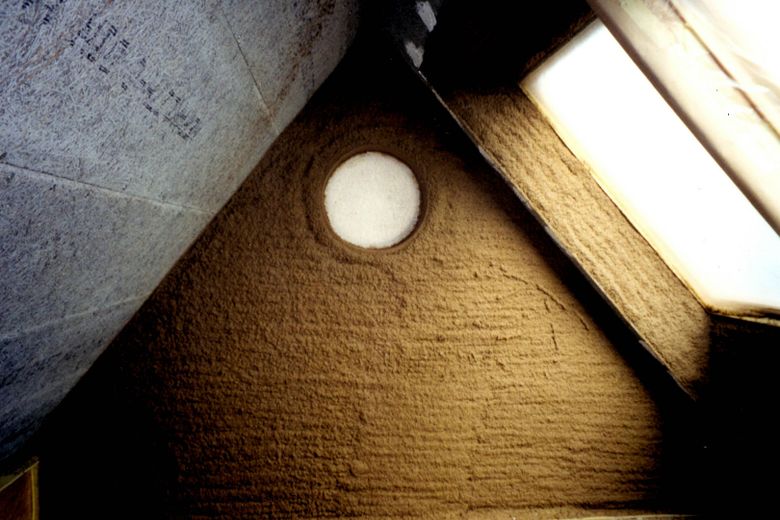 Ökologisch nachhaltiges Niedrigenergiehaus - gesund wohnen mit Lehm – Lehmputz in der Bauphase
