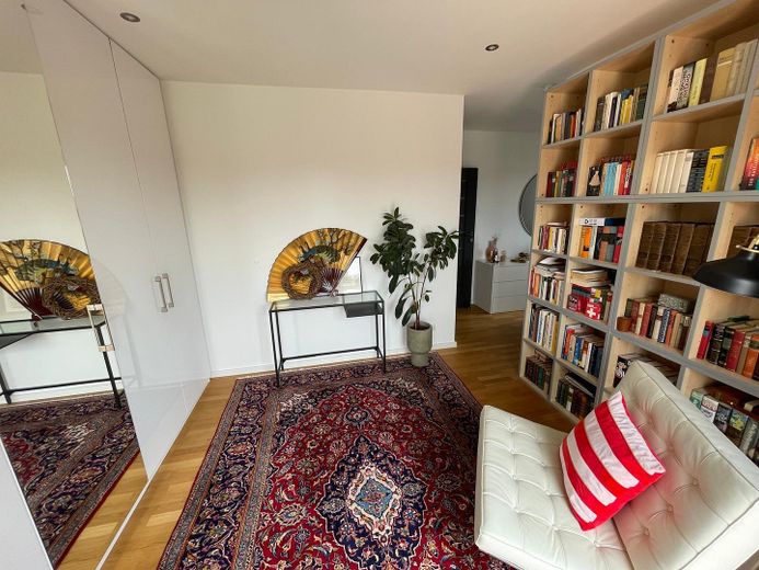 Luxuriöse 4-Zimmer-Wohnung Tegernheim, Barrierefrei mit Aufzug – Schlafzimmer Ankleide