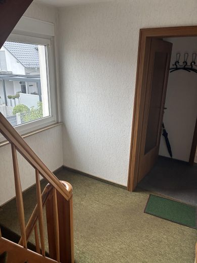 Wolnostojący dom dwurodzinny z potencjałem i dużym ogrodem, 170 m² – OG