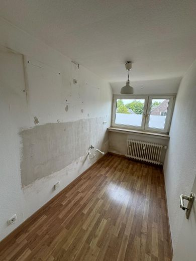 Gemütliches Zuhause für die ganze Familie – helle 3,5-Zimmer-Dachgeschosswohnung in Essen-Borbeck – separate Küche