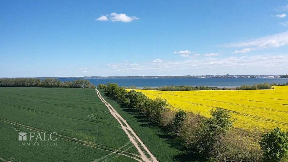 ***Ihr neues Zuhause an der Ostsee - Einfamilienhaus mit großen Garten*** – Luftbild