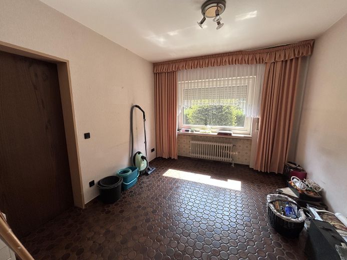 Büro/Gästezimmer EG