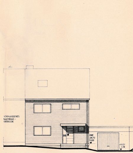 Einseitig angebautes EFH mit unterkellerter Garage – Foto 4