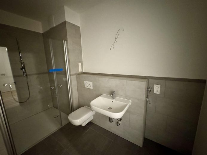 Havel manzaralı, engelsiz yeni yapım 2 odalı daire – 15 Waschbecken und Toilette