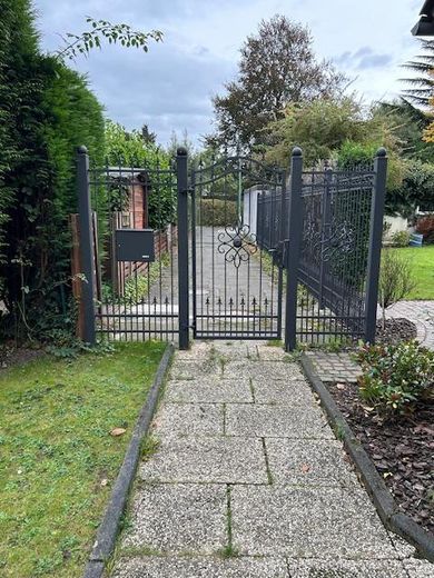 Möblierte Einliegerwohnung mit Gartennutzung und separatem Eingang sehr gute Ausstattung – Extrazugang zur Einliegerwohng