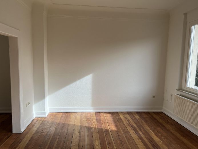 Sanierte Doppelhaushälfte mit Altbau-Charme in Jünkerath (Vulkaneifel) – Wohnzimmer