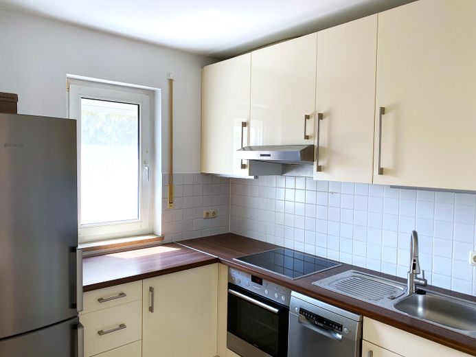 Schicke, helle 2-Zimmerwohnung zum Wohlfühlen ca. 62m² in optimaler Wohnlage – Einbauküche