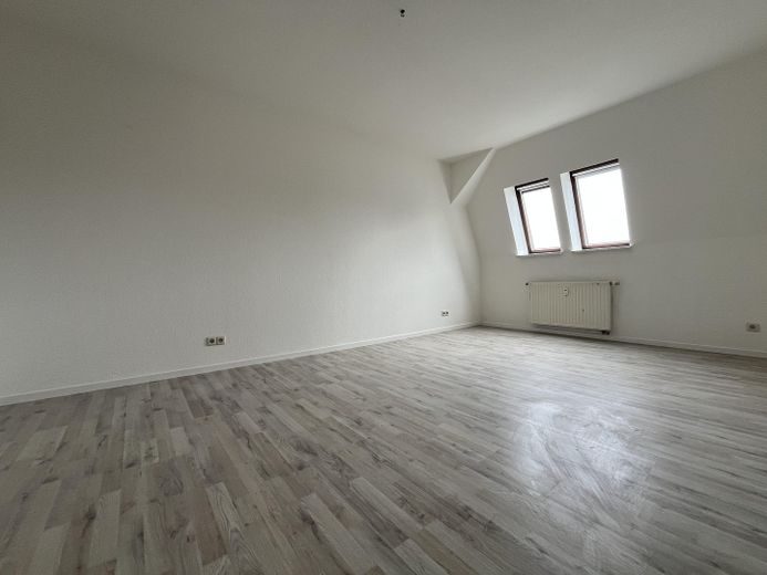 Erstbezug nach Sanierung - Großzügige 3-Raumwohnung in Zwickau-Nord im DG – फोटो 8
