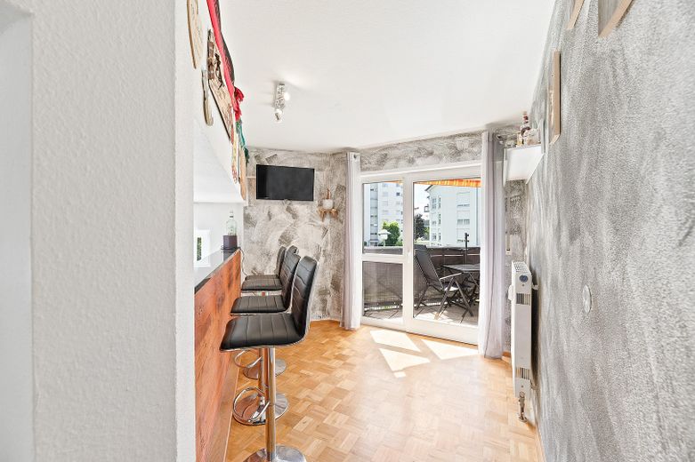 Maisonette mit großer Süd-West-Terrasse + Balkon, Solar, 2 Badern & 2 TG-Plätzen – Parknähe – Foto 9